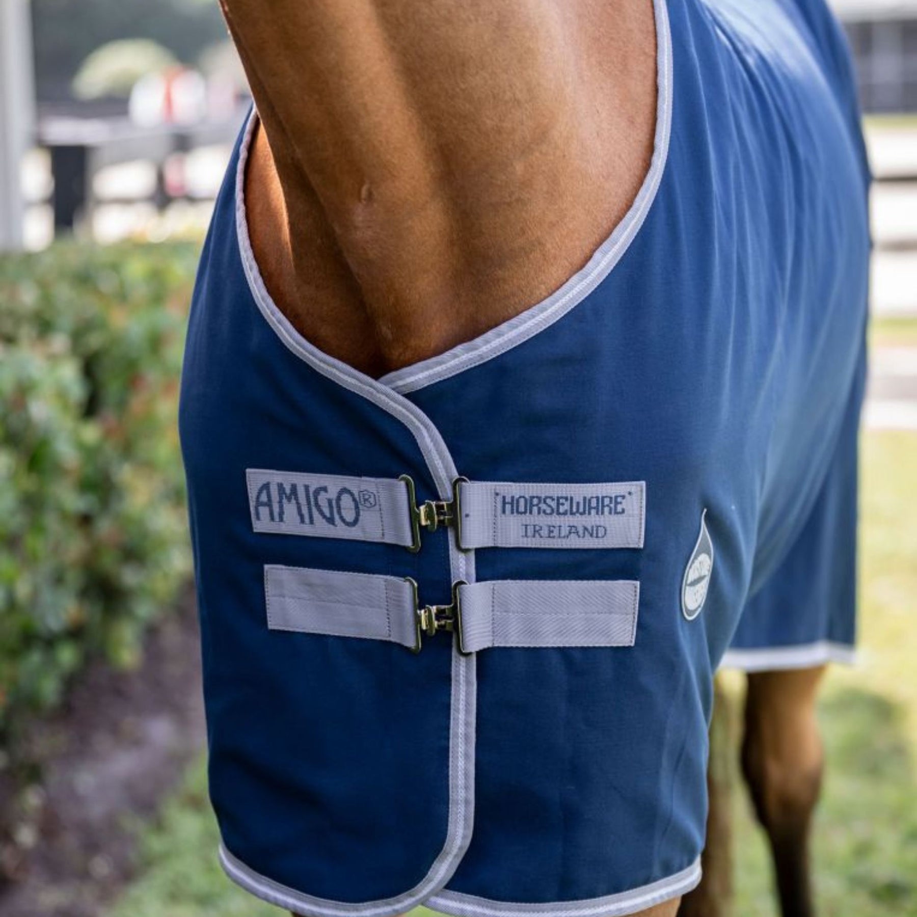 Horseware Amigo Stable Sheet Rug in Navy & Titanium Grey