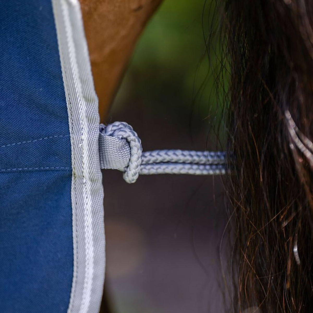 Horseware Amigo Stable Sheet Rug in Navy & Titanium Grey