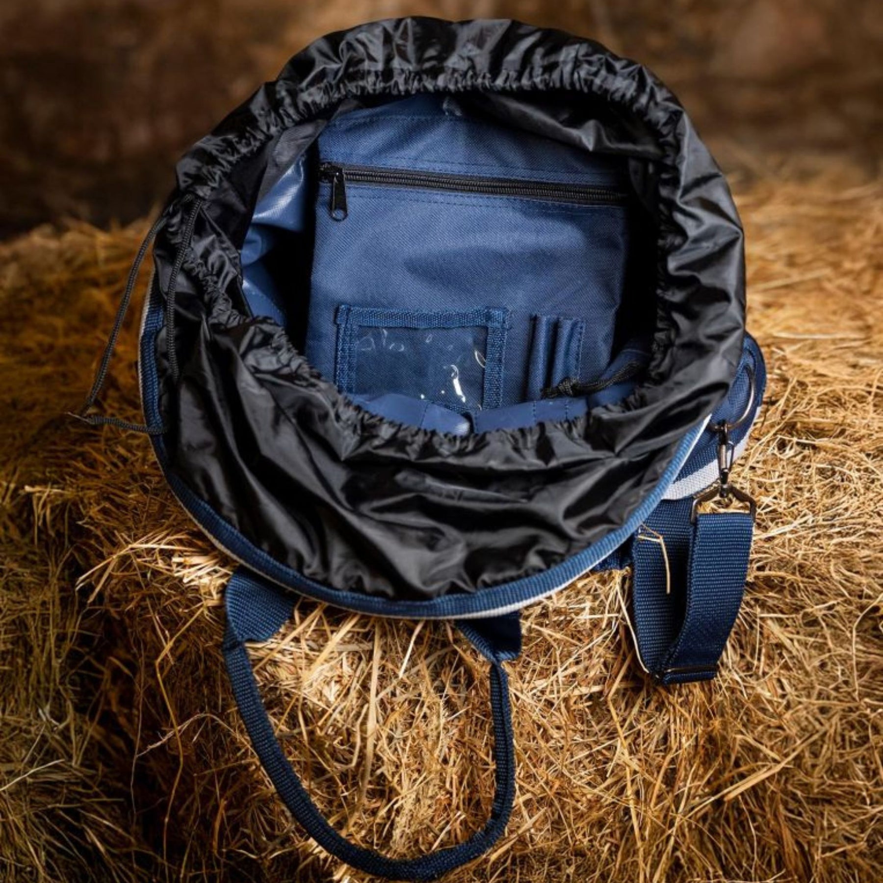 Horseware Newmarket Grooming Bag in Witney Navy