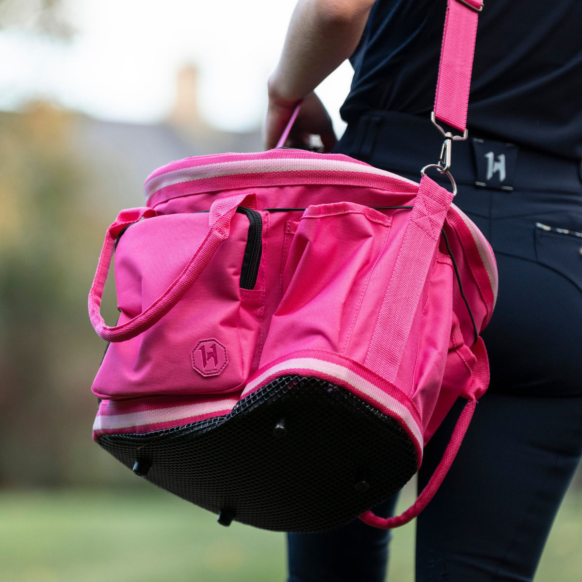 Horseware Newmarket Grooming Bag in Witney Pink
