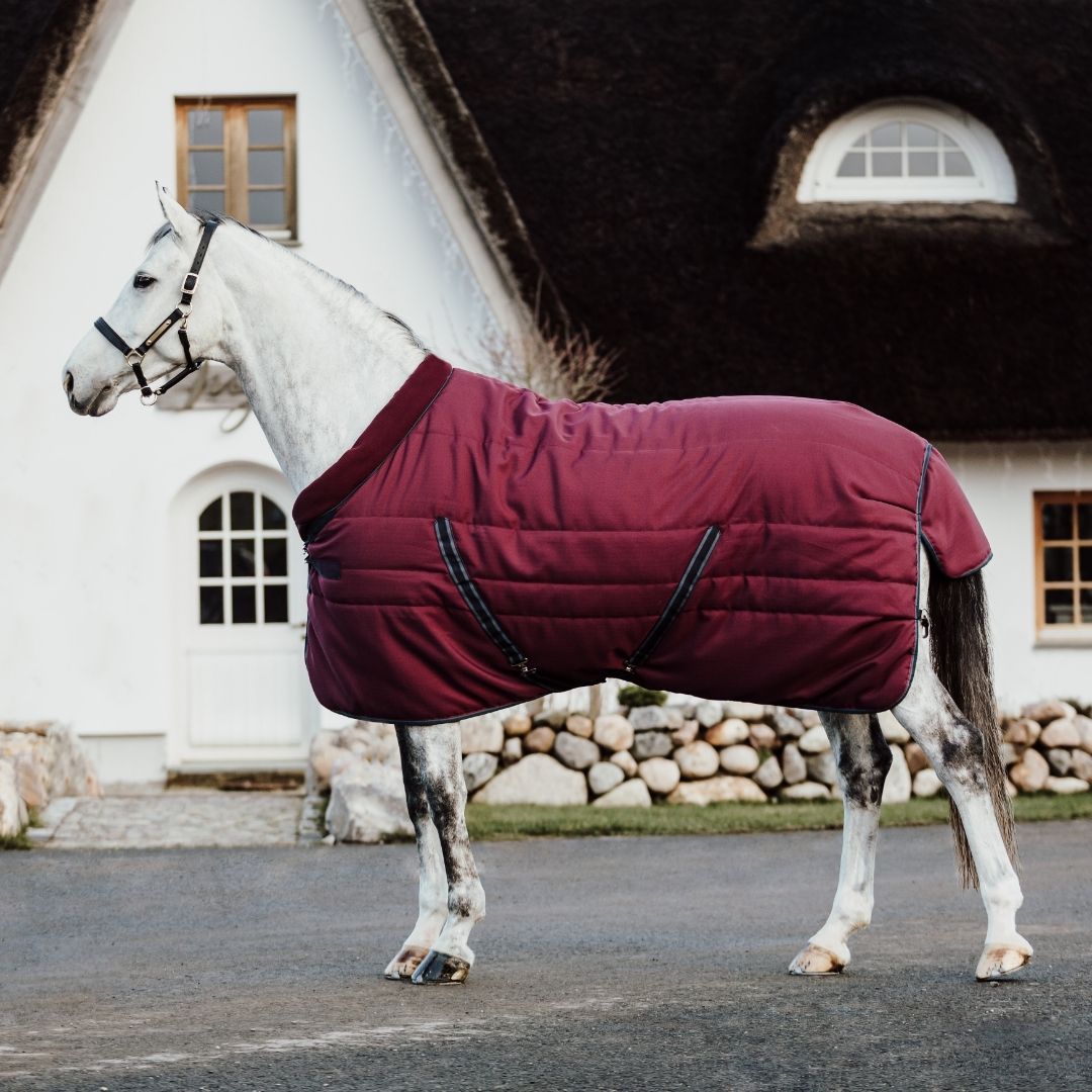 Horseware Rambo Cosy Medium Stable Rug in Burgundy (200g)