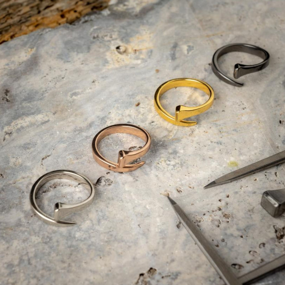 Jo's Sterling Silver Horseshoe Ring in Silver