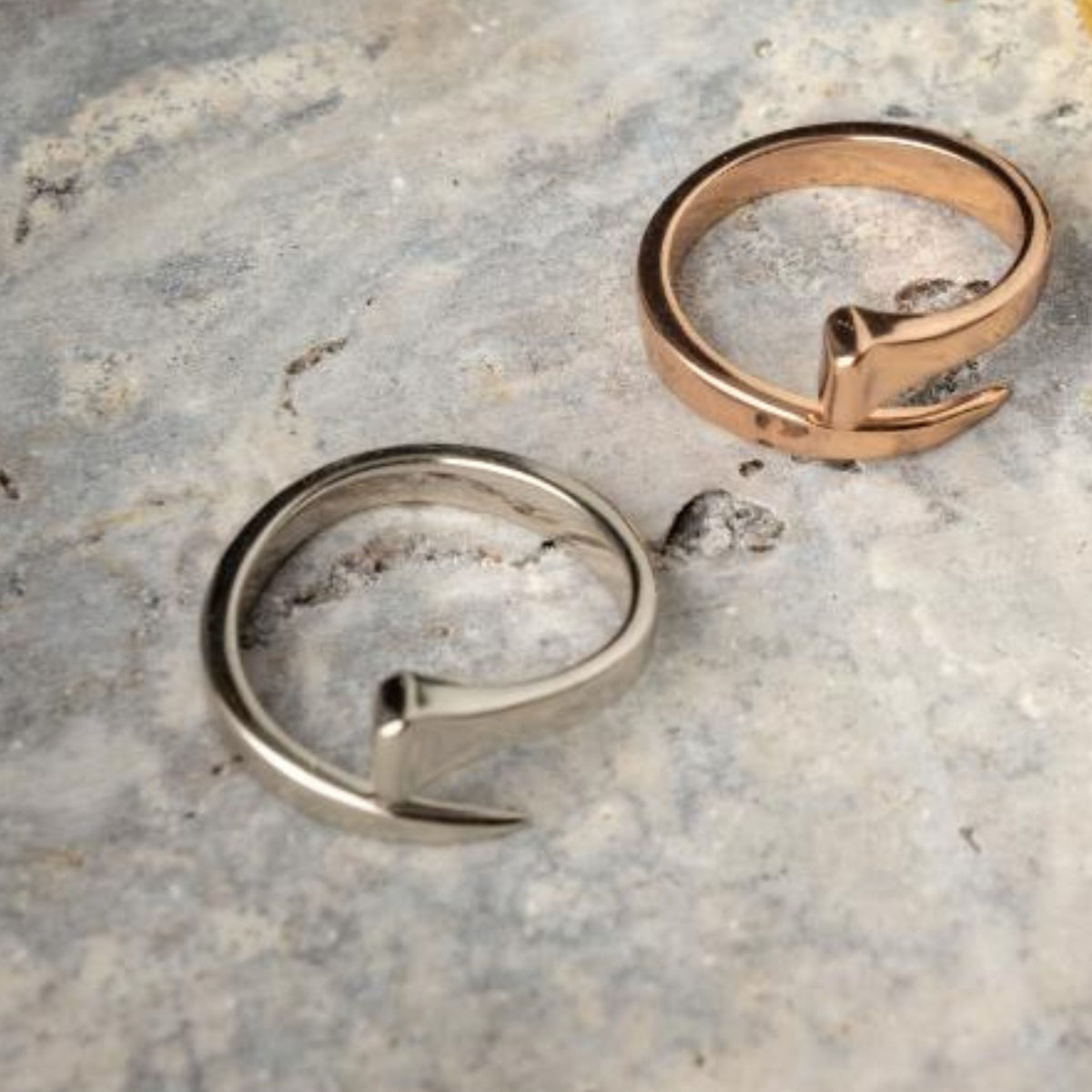 Jo's Sterling Silver Horseshoe Ring in Silver