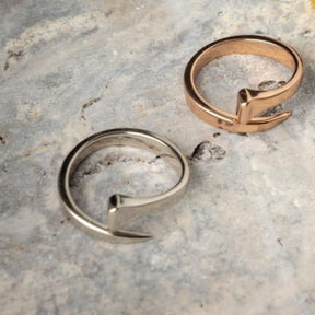 Jo's Sterling Silver Horseshoe Ring in Silver