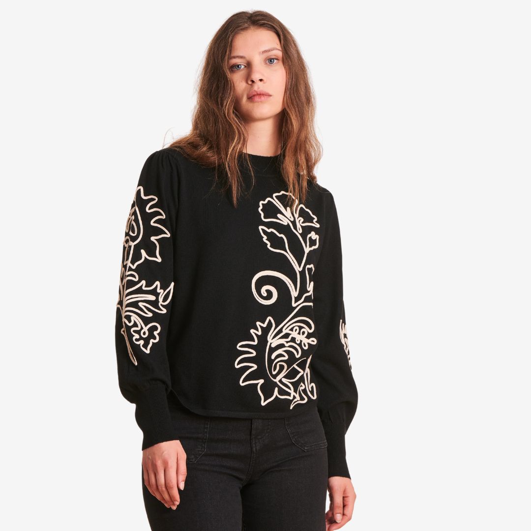 La Fee Maraboutee Women's Fine Knit Jumper in Black with Flower Embroidery