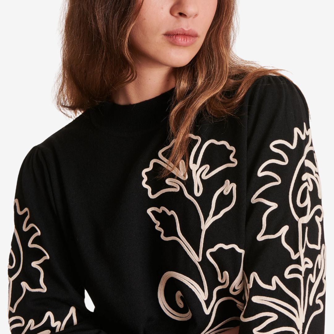 La Fee Maraboutee Women's Fine Knit Jumper in Black with Flower Embroidery