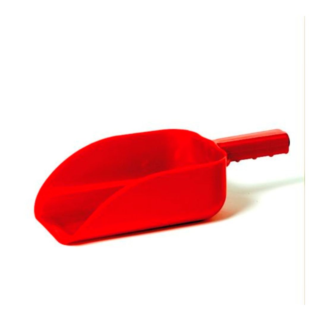 Plastic Feed Scoop Square in Red