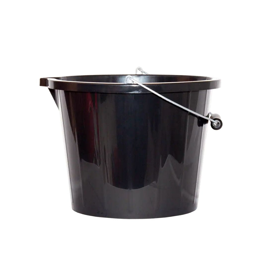 Red Gorilla Standard 3 Gallon Bucket in Black