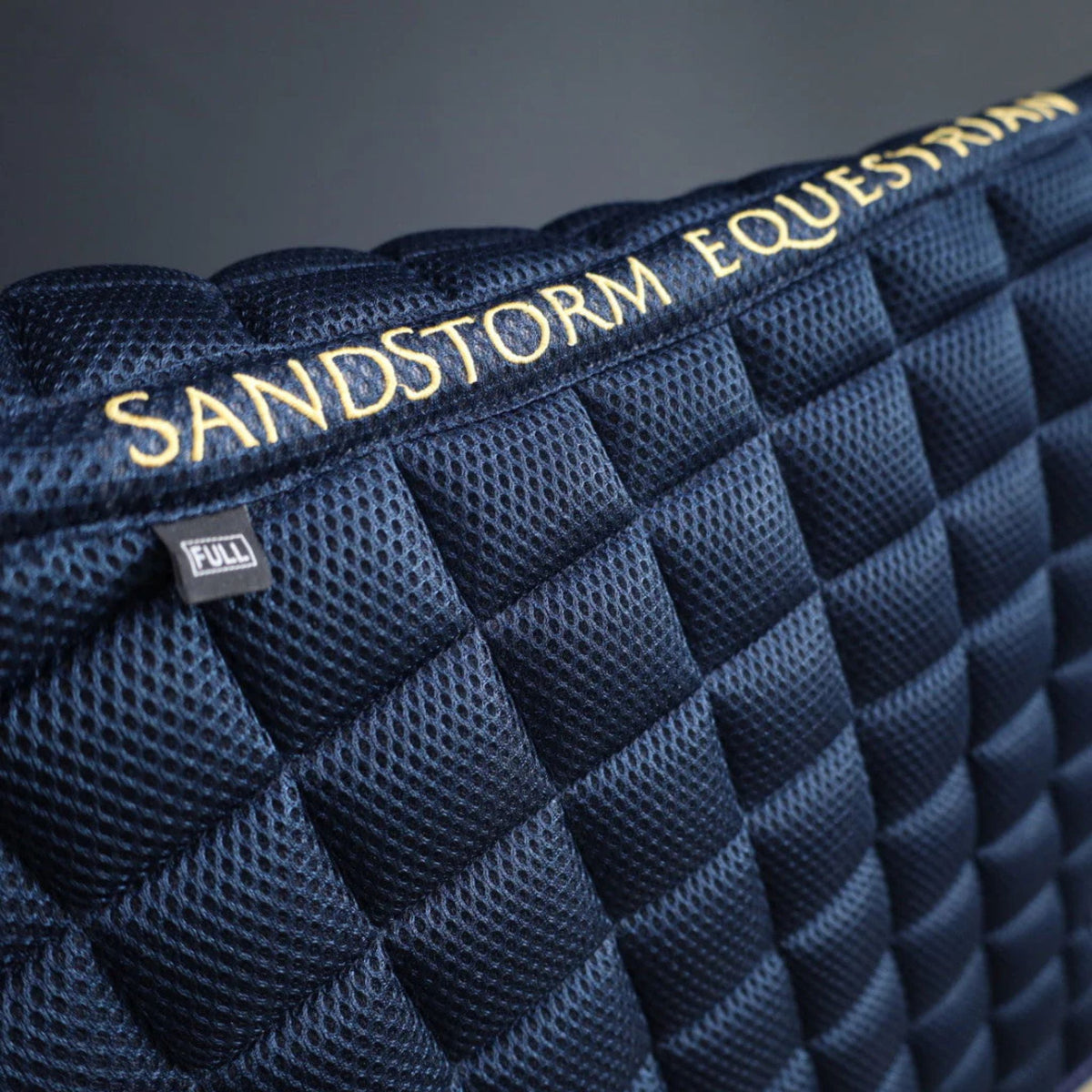 SandStorm Horse MeshAir Close Contact Saddle Pad in Navy