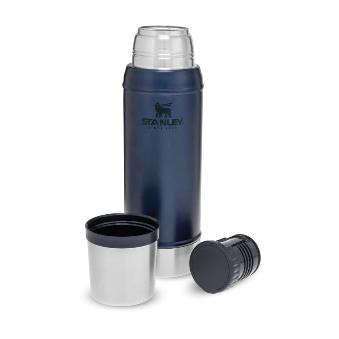 Stanley Classic Legendary Bottle in Nightfall Blue (750ml)