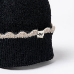 Surkana Gofe Beanie in Black with contrasting Scallop Detail in Beige