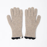 Surkana Gofe Gloves in Beige with contrasting Scallop Detail in Black