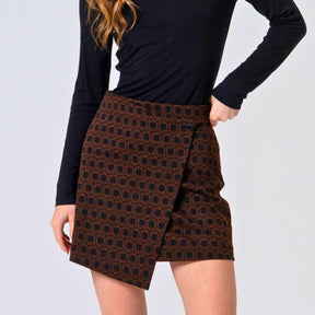 Surkana Women's Irda Front-Crossed Short Skirt in Black
