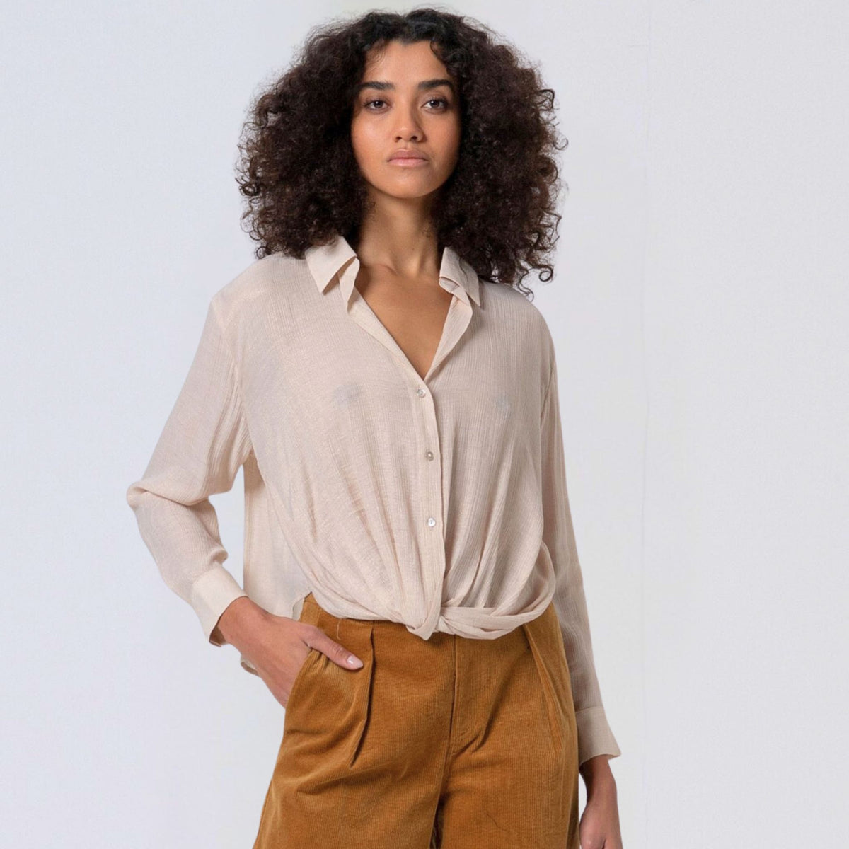 Surkana Women's Liex Shirt in Ecru wih Draped Hem