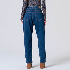 Surkana Women's Lije Straight Jeans in Indigo