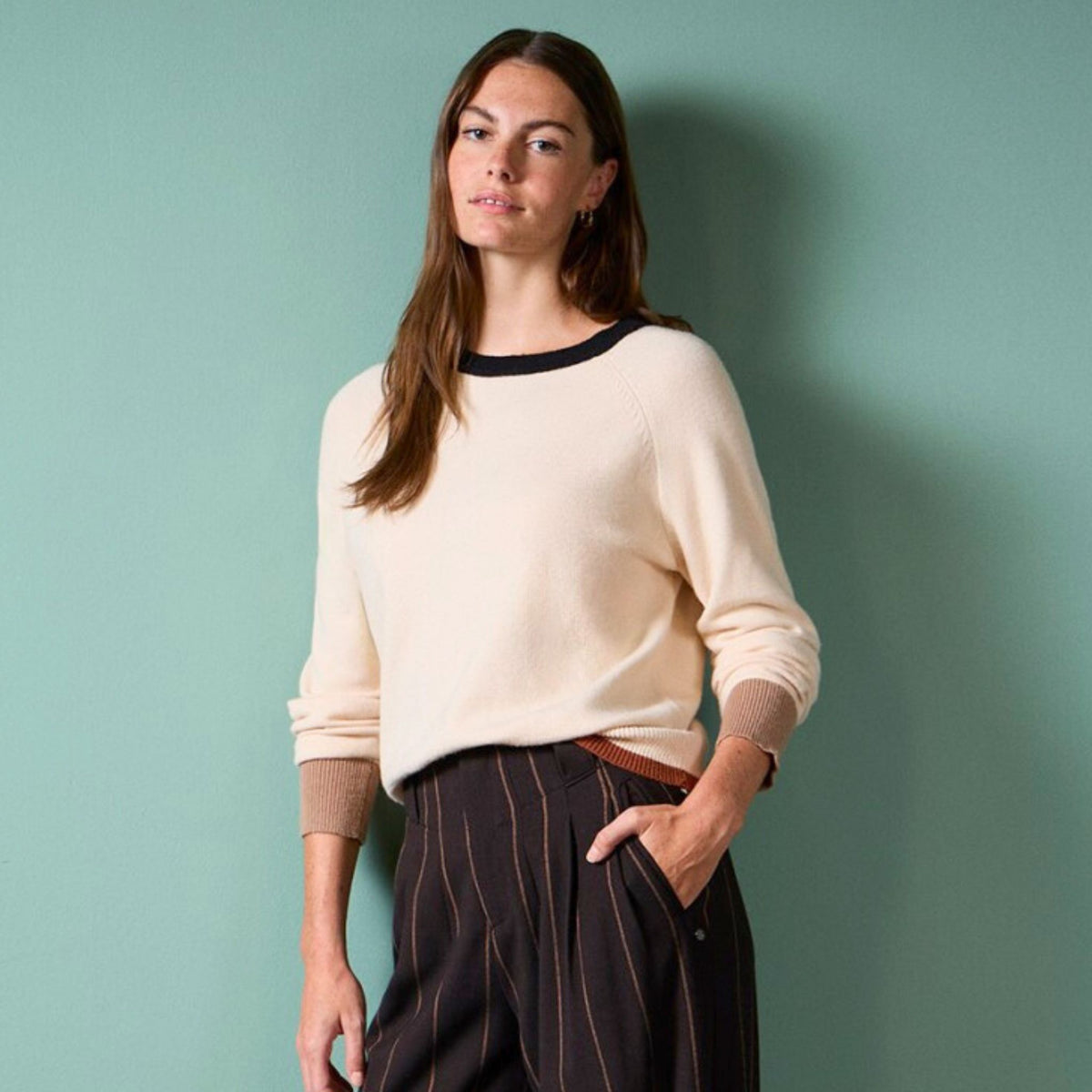 Surkana Women's Liko Round-neck Jumper in Ecru with Colour Contrasts