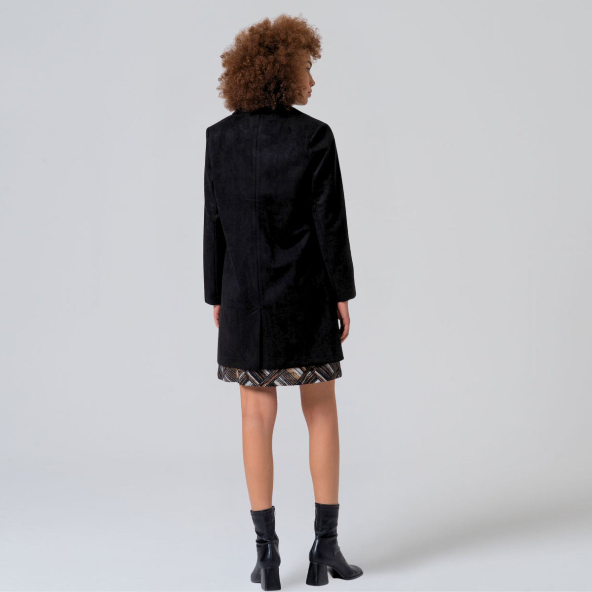 Surkana Women's Lisu Frock Oversize Velvet Effect Coat in Black
