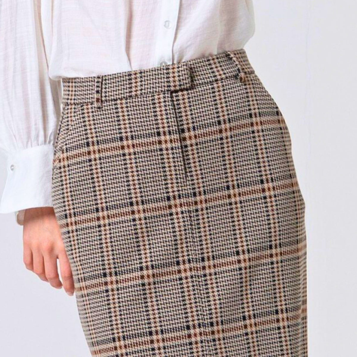 Surkana Women's Omur Straight Jacquard Skirt in Black