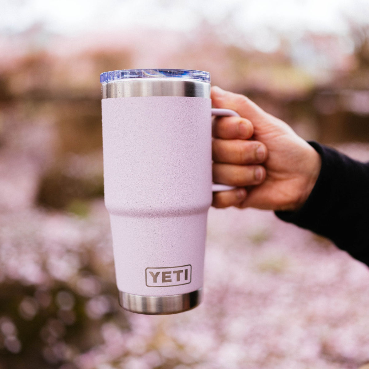 YETI Rambler 20 Oz Travel Mug in Cherry Blossom (591ml) with StrongHold Lid