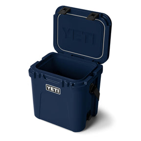 YETI Roadie 24 Cool Box in Navy (2.0)