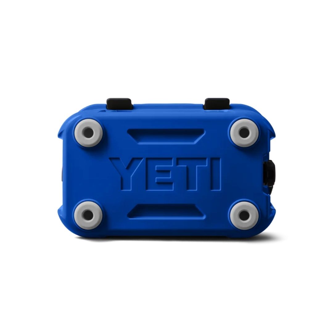 YETI Roadie 15 Cool Box in Royal Blue