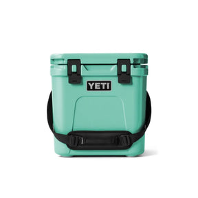 YETI Roadie 24 Cool Box in Seafoam