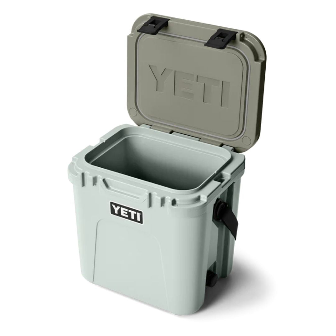 YETI Roadie 24 Cool Box in Ridgeline
