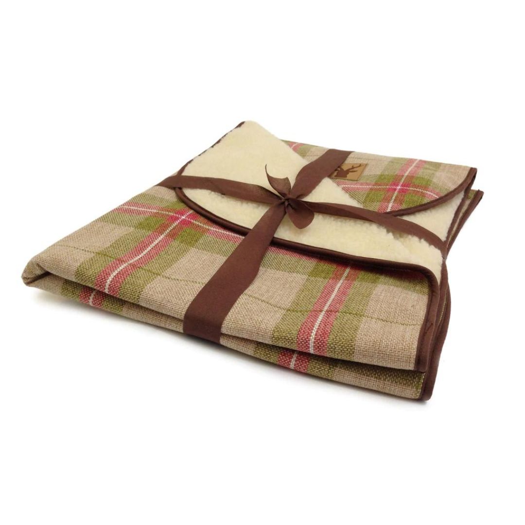 Danish Design Newton Throw Dog Blanket in Moss