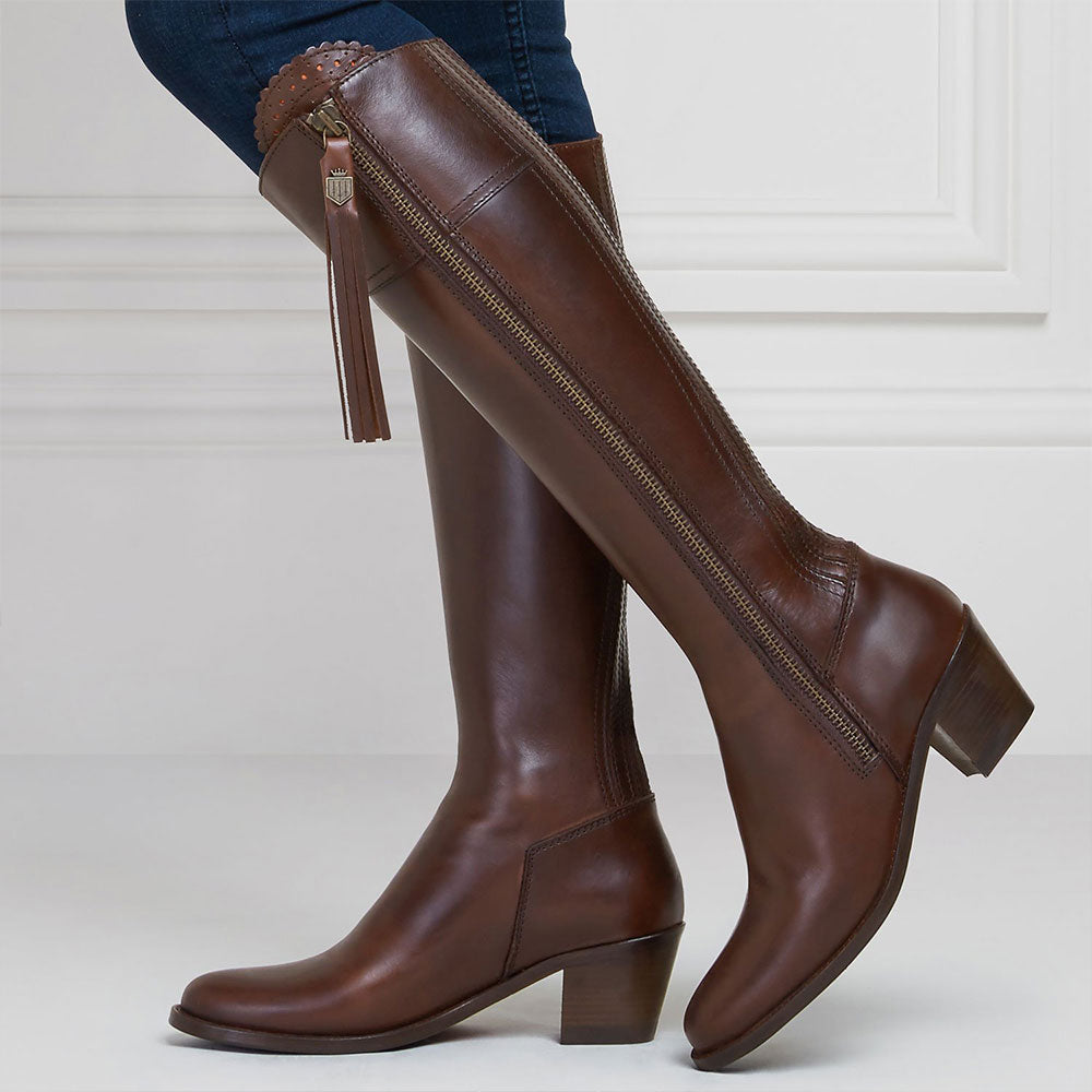 Fairfax & Favor Heeled Regina Leather Boot in Mahogany