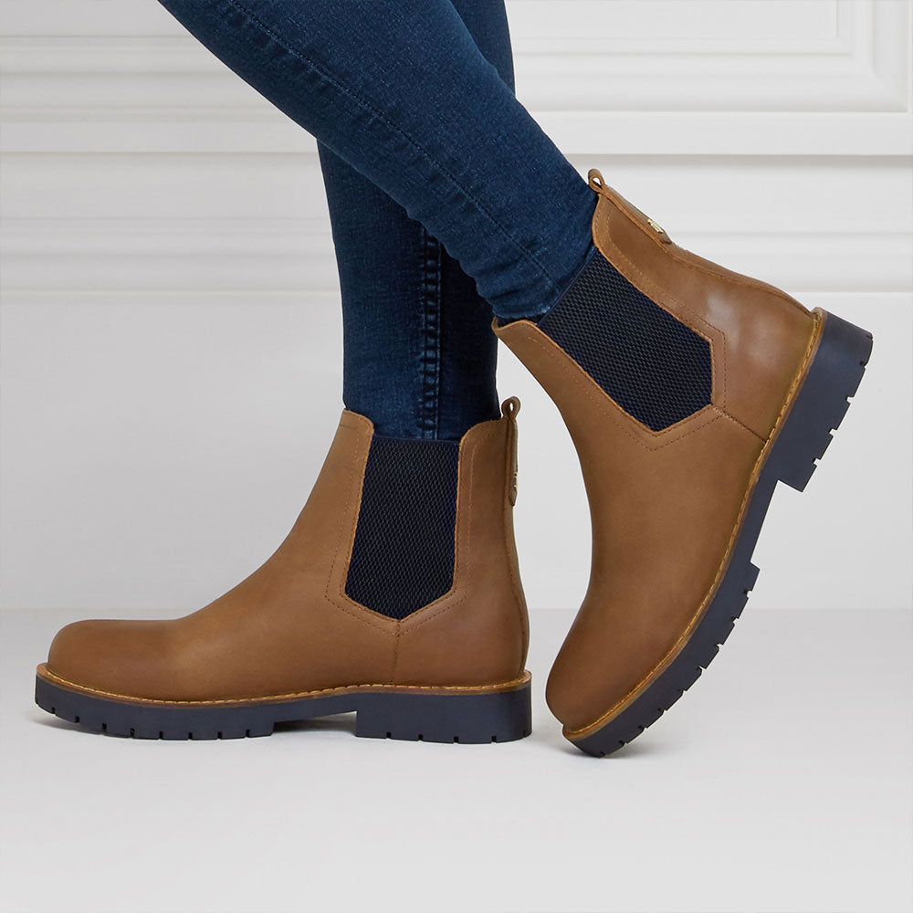 Fairfax & Favor Sheepskin Boudica Shearling Lined Ankle Boot in Oak