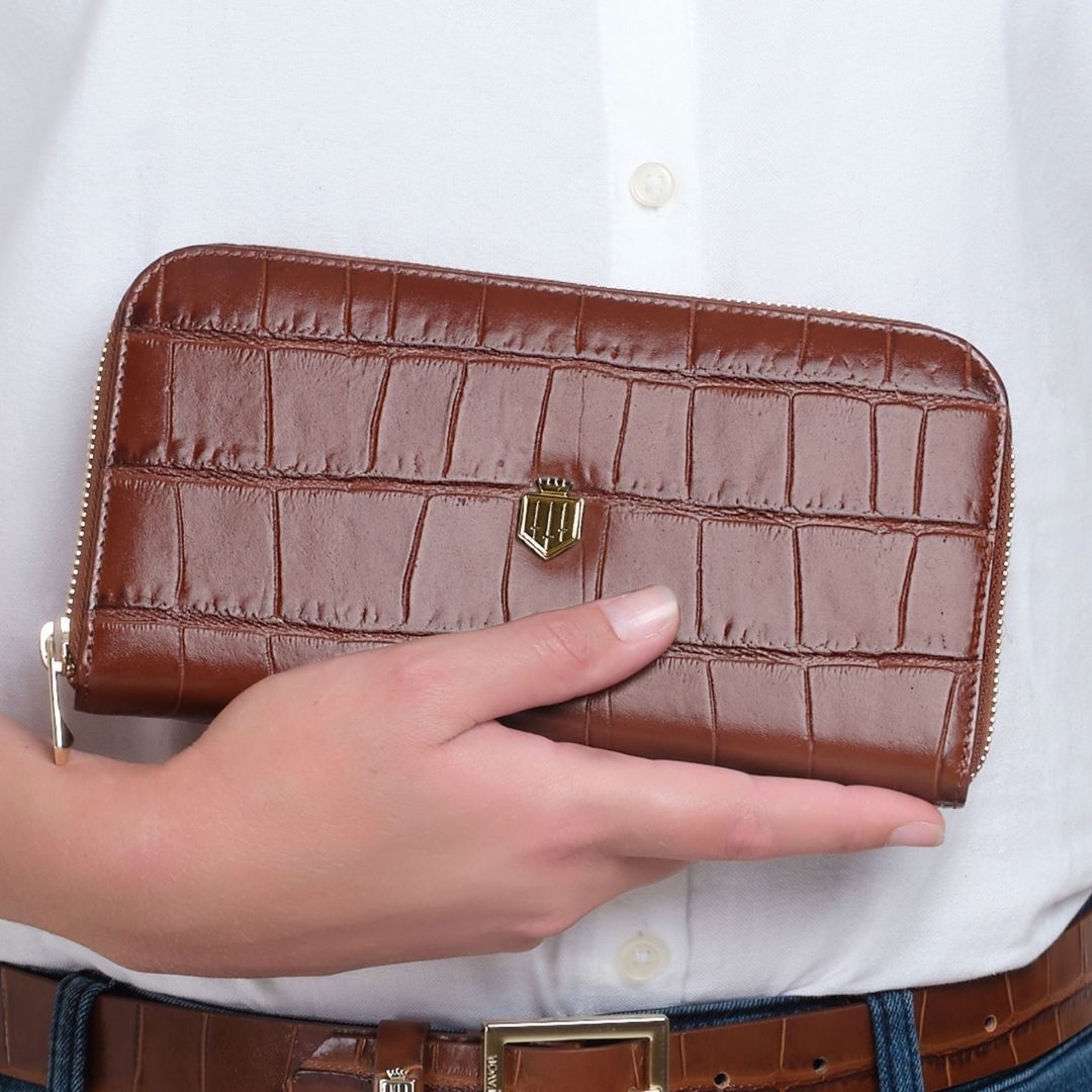 Fairfax & Favor Salisbury Leather Purse in Conker