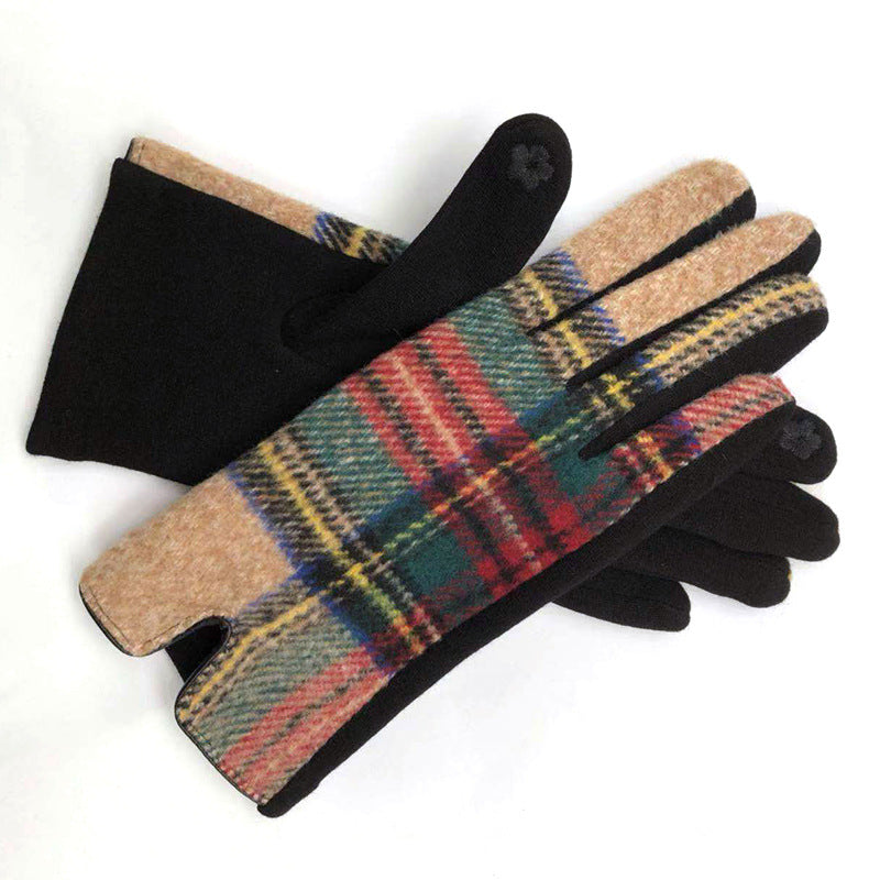 Womens cosy check gloves in camel - RedMillsStore.ie