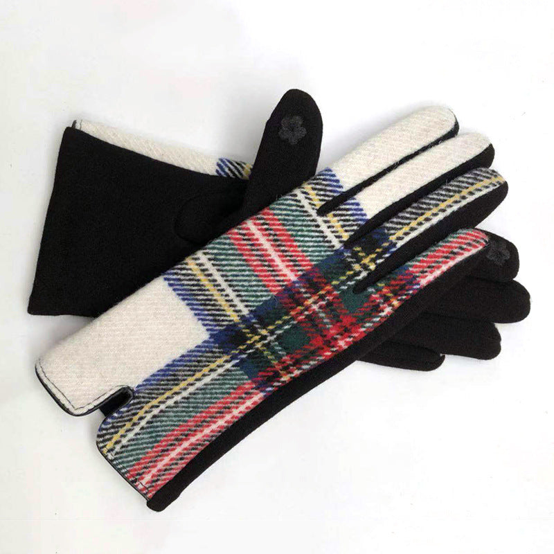 Womens cosy check gloves in white - RedMillsStore.ie