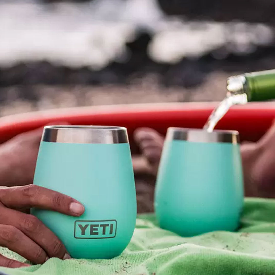 Yeti Rambler 10 Oz Wine Tumbler with Magslider Lid in Seafoam (296ml)