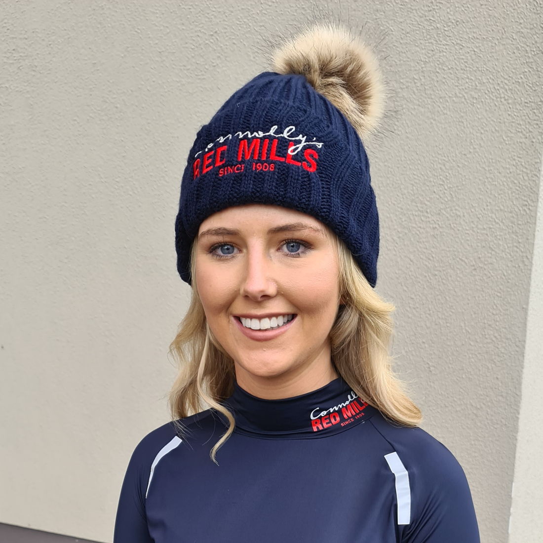 Red Mills Fur Pom Chunky Knit Bobble Hat in Navy